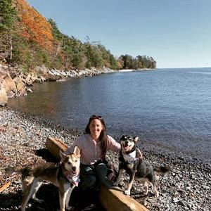 Meet your Posher, Simone